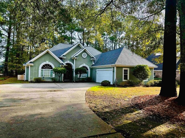 property at 1131 Club Cir