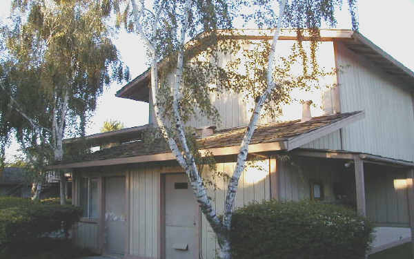 CRESTA in Manteca, CA - Foto de edificio