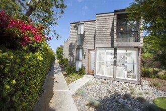 675 S Sierra Ave, Unit 29 in Solana Beach, CA - Building Photo - Building Photo