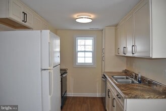 232 Robinson St in Warrenton, VA - Building Photo - Building Photo