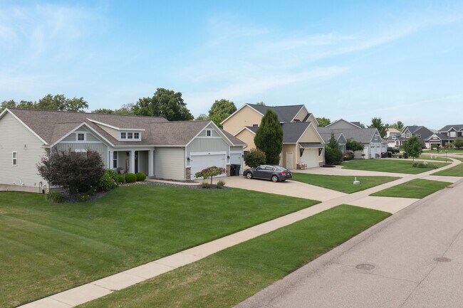 Alward Estates West in Hudsonville, MI - Building Photo - Building Photo