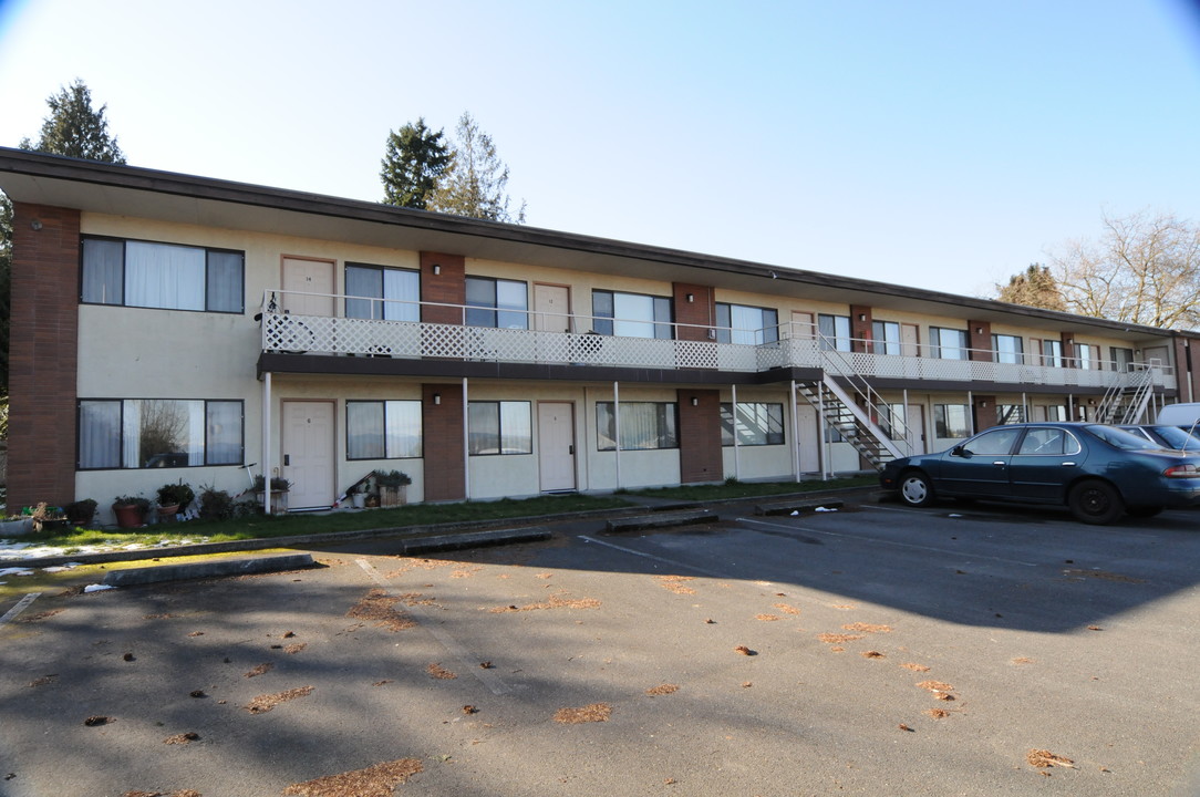 Cascade View Apartments in Tukwila, WA - Building Photo