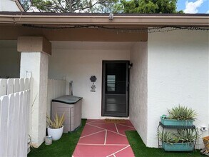 6101 Woodlake Blvd in Greenacres, FL - Building Photo - Building Photo