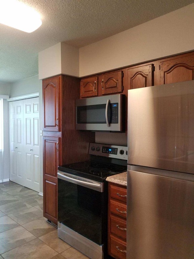 6 Friendly Ln in Ottumwa, IA - Building Photo - Building Photo