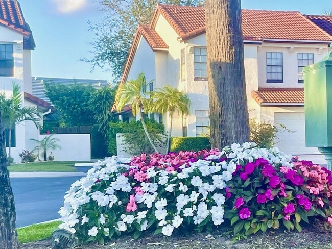 property at 13491 Fountain View Blvd