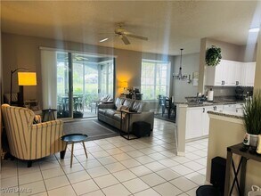 57 Silver Oaks Cir in Naples, FL - Building Photo - Building Photo