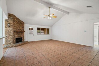 1413 Gracy Dr in Austin, TX - Building Photo - Building Photo