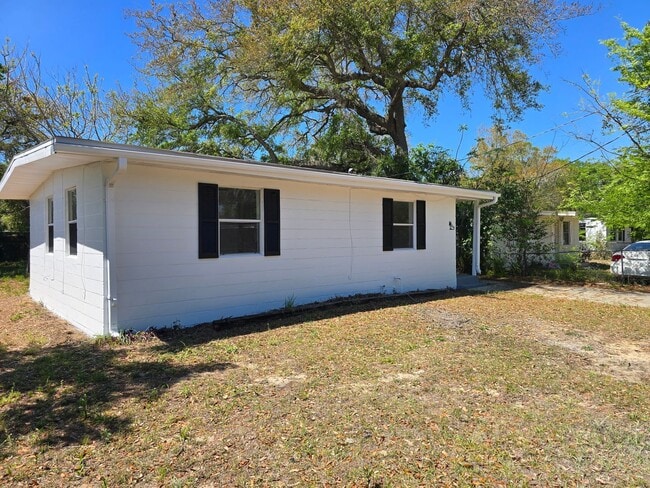 508 Fairmount Rd in Daytona Beach, FL - Building Photo - Building Photo