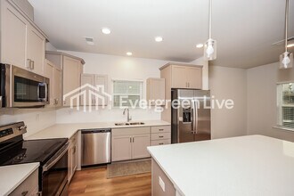 8327 Bearling Wy in Charlotte, NC - Building Photo - Building Photo