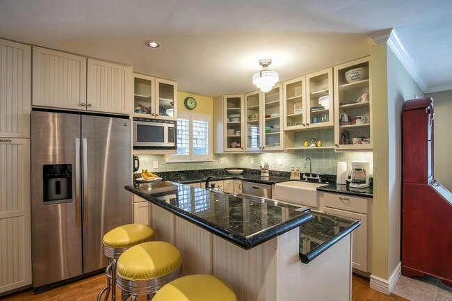 property at 978 Glenrock Dr