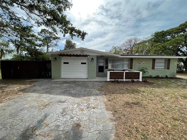 50 Euclid Ave in Englewood, FL - Building Photo - Building Photo