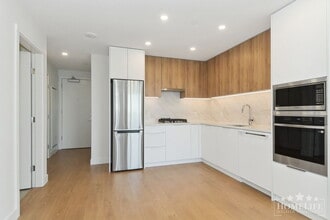 13387 Old Yale Rd in Surrey, BC - Building Photo - Building Photo