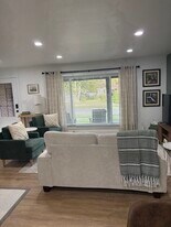 3527 Hillside Dr in Royal Oak, MI - Building Photo
