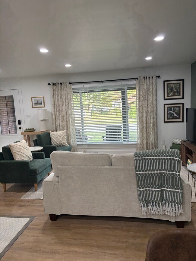 property at 3527 Hillside Dr