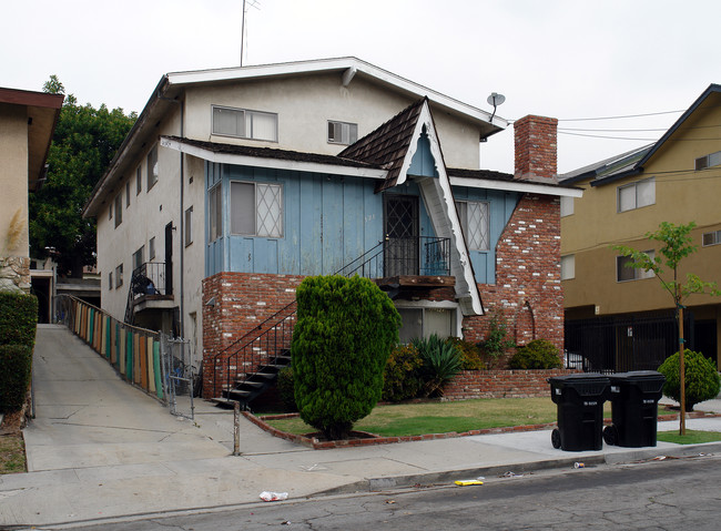 521 Evergreen St in Inglewood, CA - Foto de edificio - Building Photo