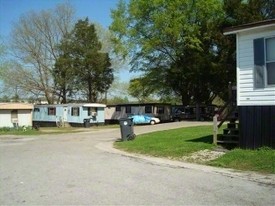 Pear Pine Mobile Home Community Apartments