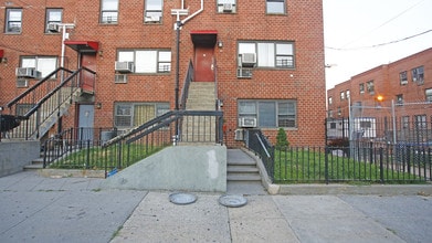 768-776 Logan St in Brooklyn, NY - Building Photo - Building Photo