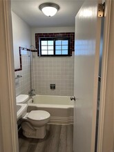 27 Chessen Ave in Wood River, IL - Building Photo - Building Photo