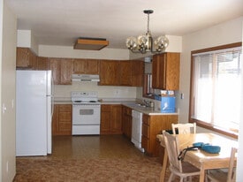 40 Main St in Paonia, CO - Building Photo