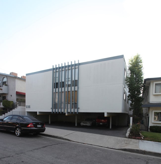 336 E Santa Anita Ave in Burbank, CA - Building Photo - Building Photo