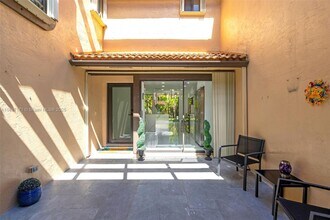 9962 Costa Del Sol Blvd in Doral, FL - Building Photo - Building Photo