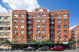 425 Central Park W in New York, NY - Building Photo - Building Photo