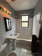 4101 W Fletcher St, Unit 1 in Chicago, IL - Foto de edificio - Building Photo
