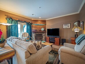 9-22 Maple Cres in Vernon, NJ - Building Photo - Building Photo