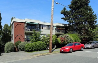 Katrina Court in Vancouver, BC - Building Photo