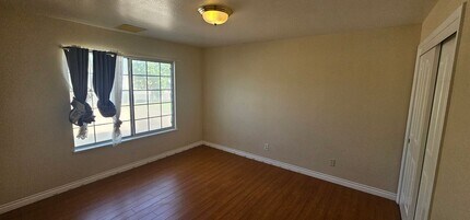 320 Vista St in Ridgecrest, CA - Building Photo - Building Photo