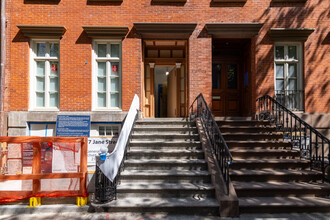 77 Jane St in New York, NY - Building Photo - Building Photo