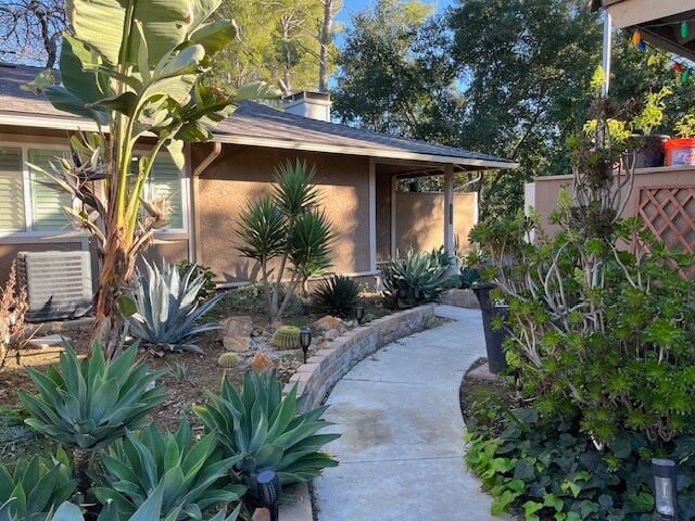 28850 Conejo View Dr in Agoura Hills, CA - Building Photo