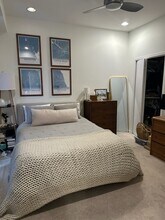 808 N Greenview Ave, Unit 2F in Chicago, IL - Foto de edificio - Building Photo