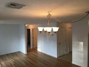 450 Somerset Ave, Unit 601 in Taunton, MA - Building Photo - Building Photo