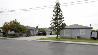 210-216 1/2 W Mountain Ave in La Habra, CA - Building Photo