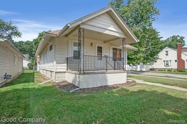 1102 S Wilson Ave in Royal Oak, MI - Foto de edificio - Building Photo