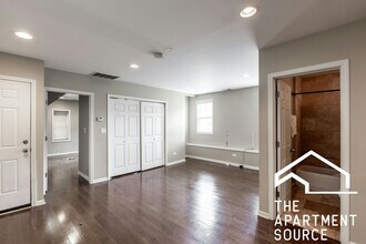 1530 N Greenview Ave in Chicago, IL - Building Photo - Building Photo