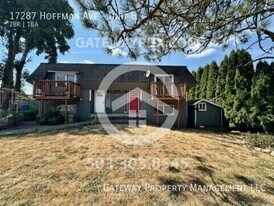 17287 Hoffman Ave in Sandy, OR - Building Photo