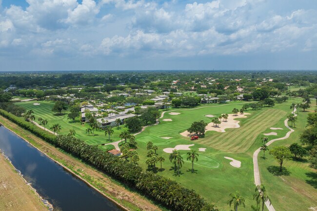 Stratford at Hunters Run Condominiums in Boynton Beach, FL - Foto de edificio - Building Photo