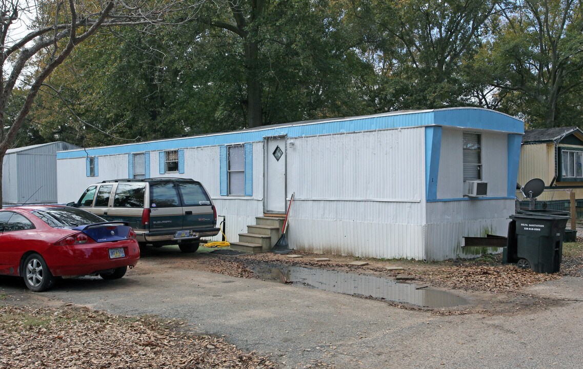 1311 22nd St in Pascagoula, MS - Building Photo
