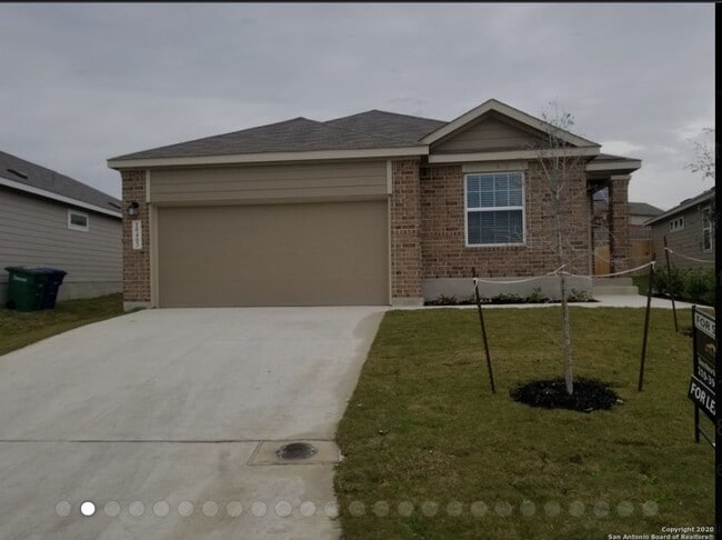 10403 Midsummer Meadow in Converse, TX - Building Photo - Building Photo