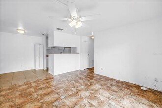 1400 Gandy Blvd N in St. Petersburg, FL - Building Photo - Building Photo