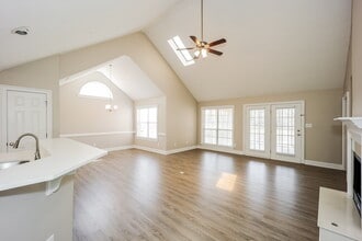 495 Fairway Ct in Newnan, GA - Building Photo - Building Photo