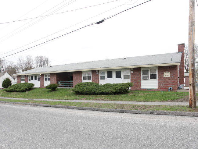 Francis Plaza in Pittsfield, MA - Foto de edificio - Building Photo