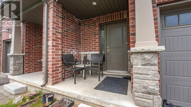77-77 Diana Ave in Brantford, ON - Building Photo - Building Photo
