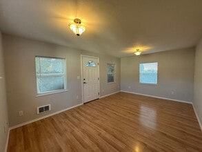 2220 Summit Ave in Everett, WA - Building Photo - Building Photo