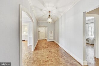 3900 Cathedral Ave NW-Unit -304-A in Washington, DC - Building Photo - Building Photo