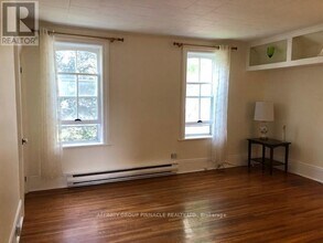 114 Durham St W in Kawartha Lakes, ON - Building Photo - Building Photo