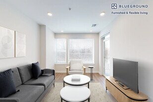 290 Mishawum Rd, Unit SI FL1-ID3860A in Woburn, MA - Building Photo