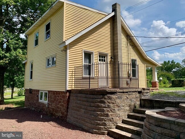 483 Alleghenyville Rd in Mohnton, PA - Building Photo - Building Photo